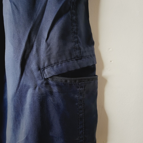 Vintage 1999 Champs Sports baggy nylon pants - Picture 4 of 4